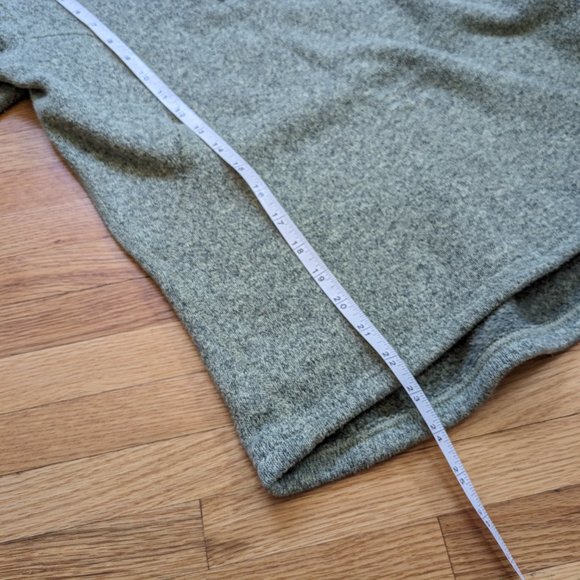 The North Face Fitted Green Fleece Pullover - Picture 4 of 10